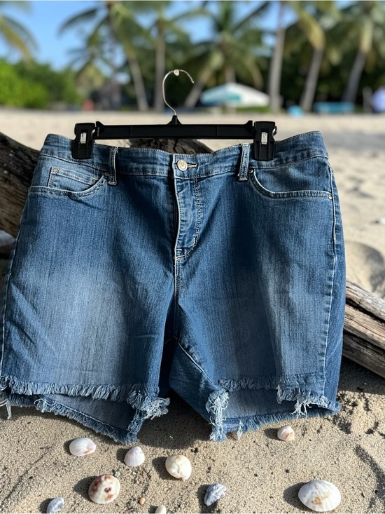 new directions Pants - new directions Blue Denim Frayed Hem Jean Shorts